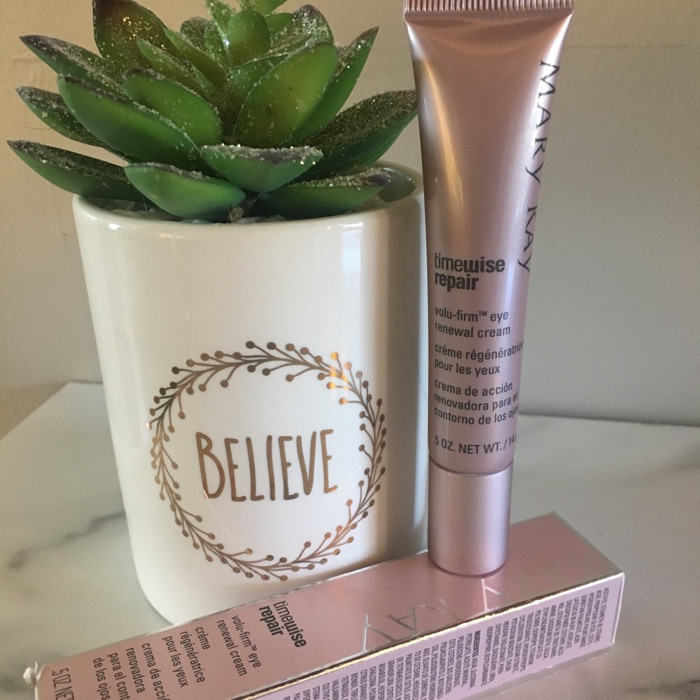 Mary Kay Volu-Firm Eye Renewal Cream